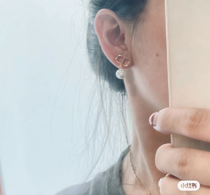 chr1st1an D10r earrings